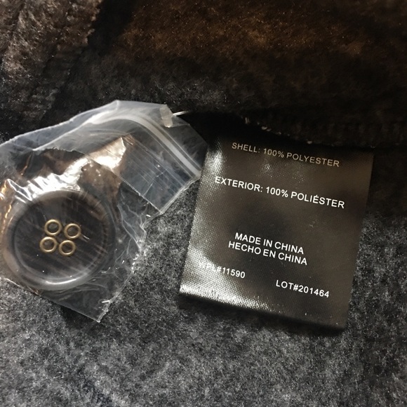 Weatherproof jacket - Picture 8 of 10